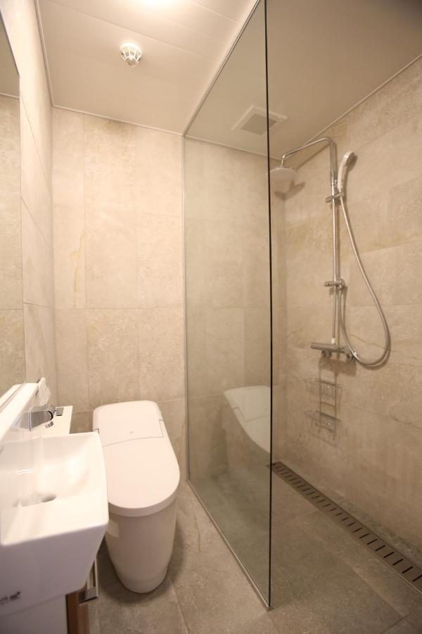 The Seasons Apartments هاكوبا المظهر الخارجي الصورة